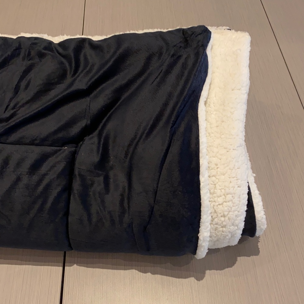 Swift Home Fuzzy Twin Blanket